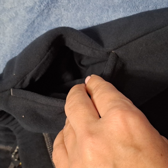 Lots of 2 sweat pants. Size 14-16 - Picture 7 of 13